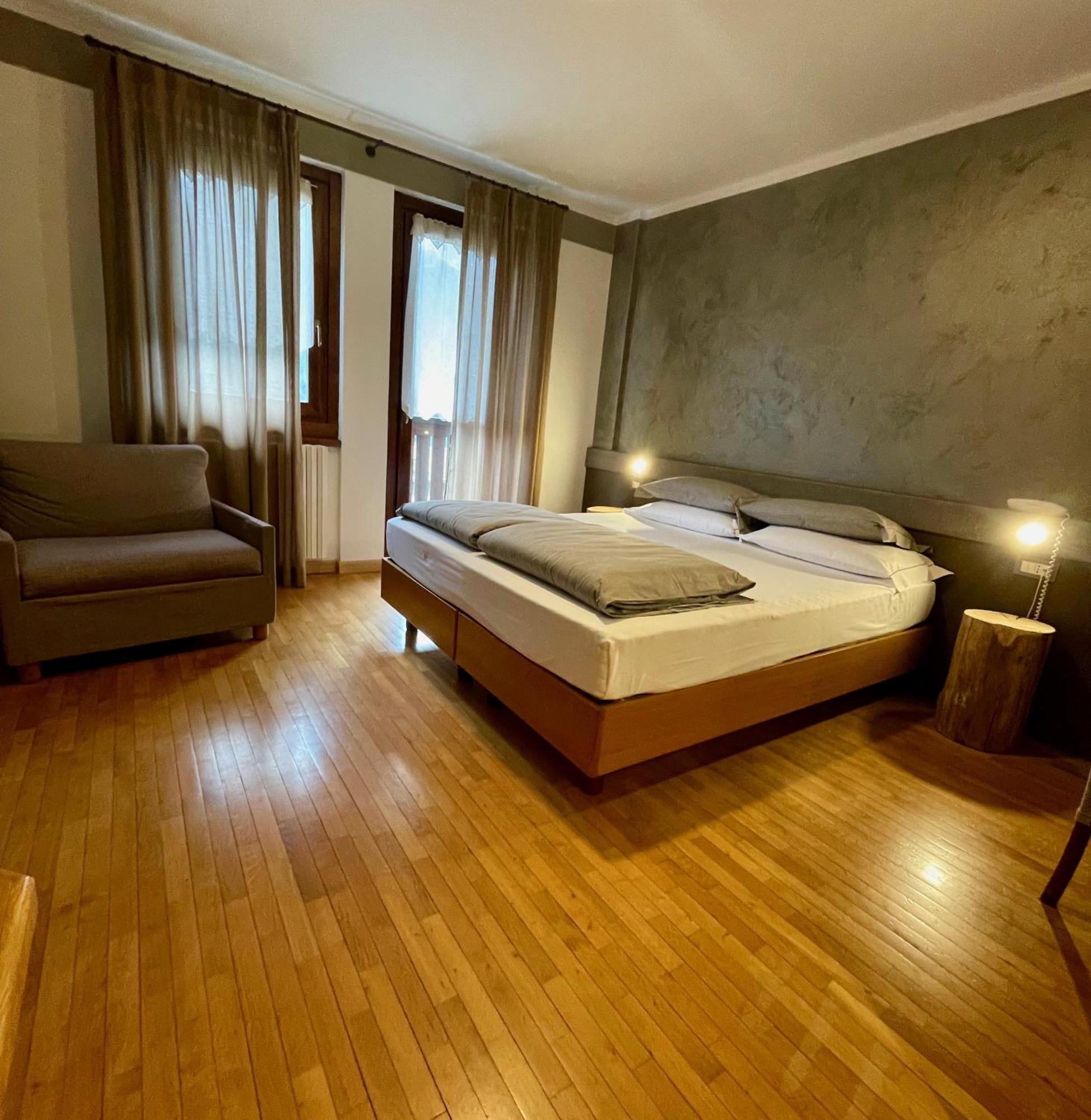 Hotel Garni Sorriso Ponte Di Legno Exteriör bild